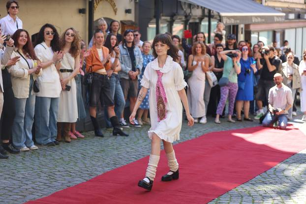 Zagreb: Modna revija povodom 400 godina nastanka kravate