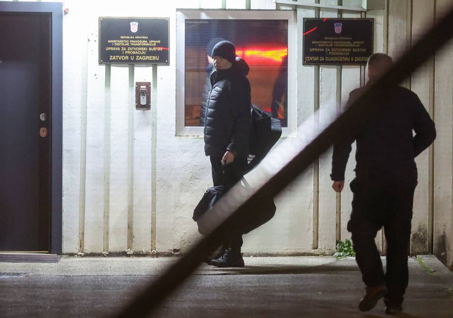 Zagreb: Nikola Petrač došao je u remetinečki zatvor radi izdržavanja kazne zbog afere "Mikroskopi"