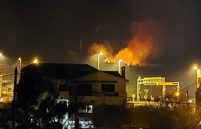 VIDEO Požar u Kaštel Sućurcu