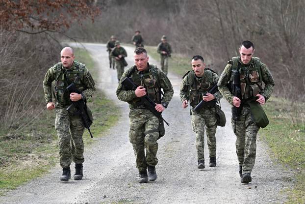 FOTO Vojnici Gardijske oklopno-mehanizirane brigade natjecali se u Garešnici: Evo kako je bilo