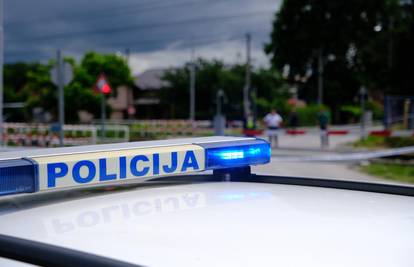 Policija pronašla vozilo kojim je vozač usmrtio pješaka u mjestu Palešnik, a zatim pobjegao...