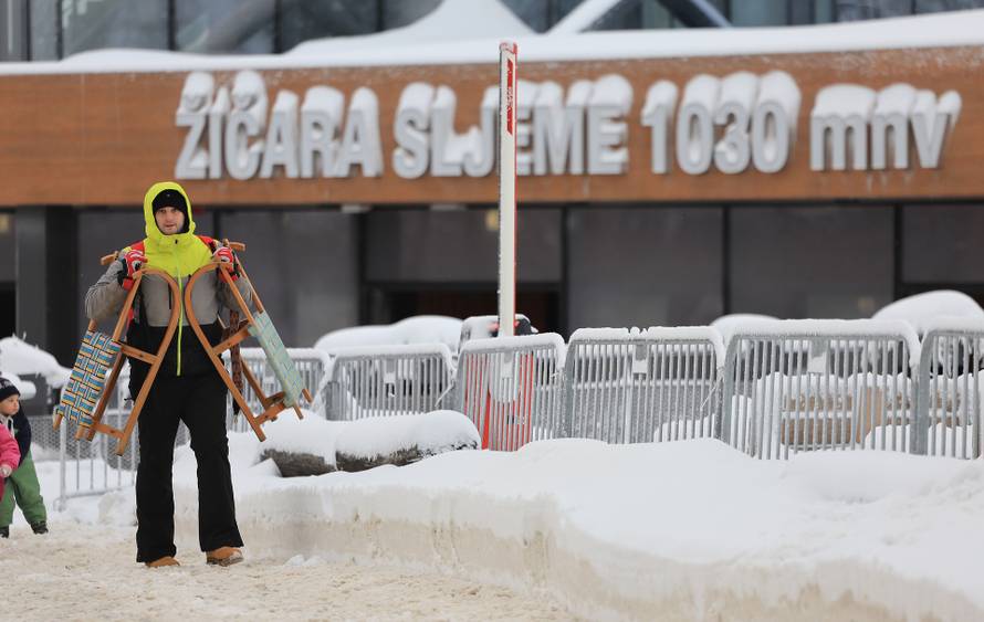 Zagreb: Započela skijaška sezona na Sljemenu 