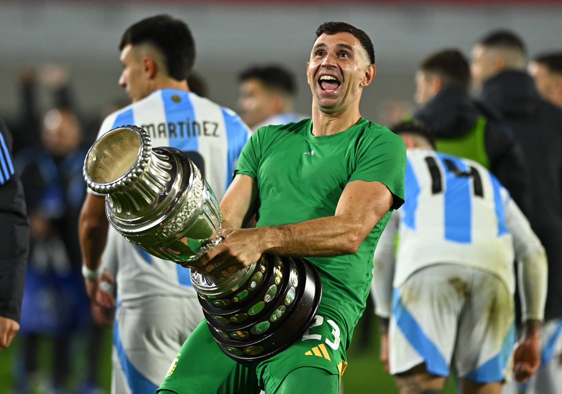 World Cup - South American Qualifiers - Argentina v Chile