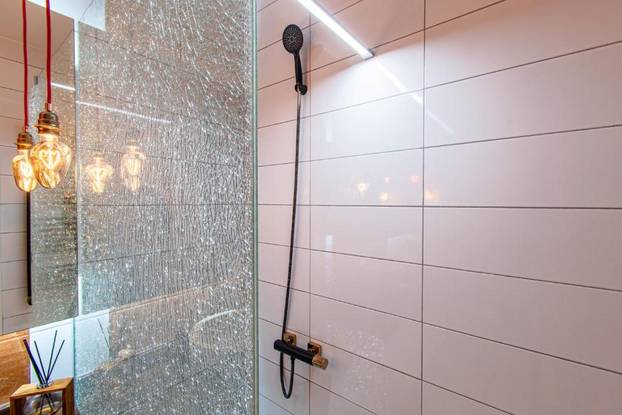 FOTO Jeste li znali da u Zagrebu možete unajmiti stan za BDSM? Pogledajte što se nudi unutra