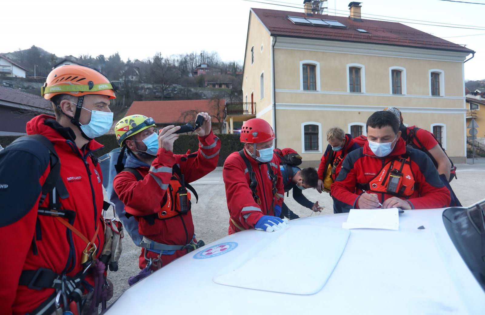 HGSS izveo vježbu spašavanja unesrećenog s tornja župne crkve u Rudama