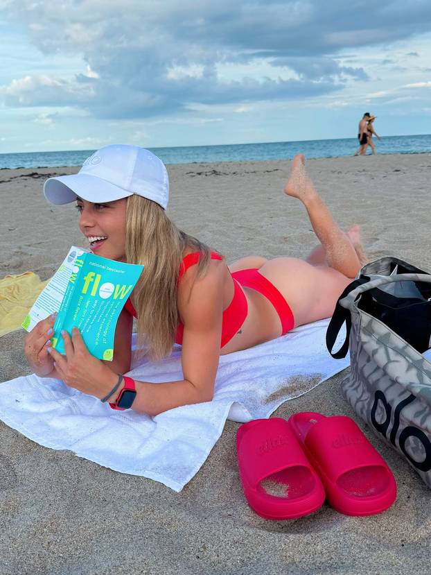 FOTO Tko je tenisačica čija je fotka u toplesu šokirala svijet?