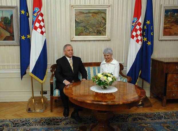 Zagreb: Ivo Sanader predao vlast premijerki Jadranki Kosor