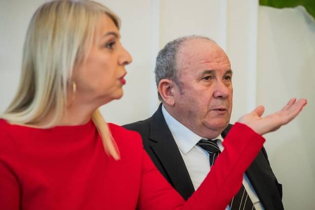 Split: Konferencija za medije Željka Keruma na kojoj je predstavio kandidata za lokalne izbore