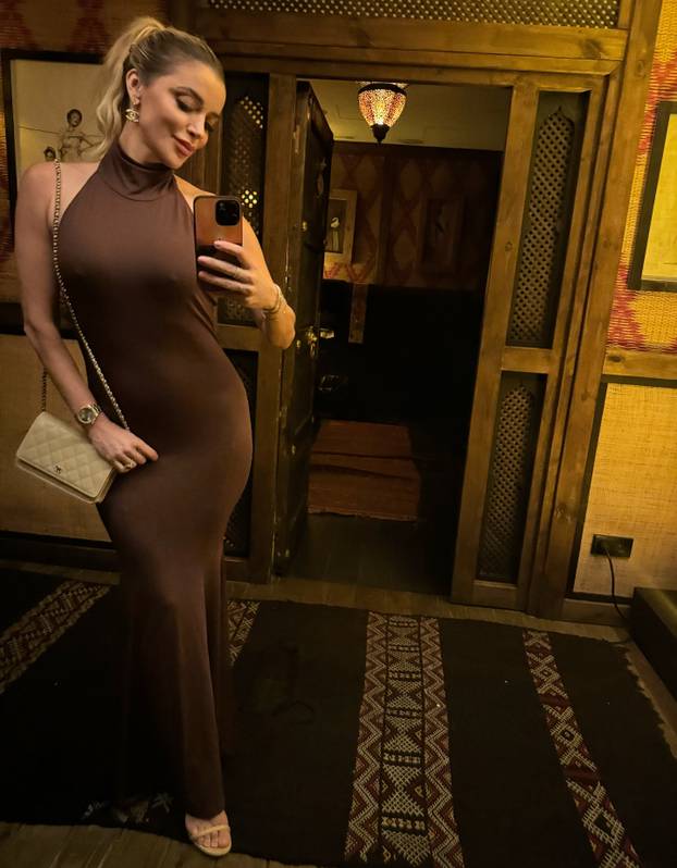 FOTO Naša prekrasna novinarka zaljubila se u ikonu Reala. Brak im je kao iz bajke, dobili i sina