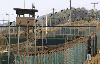 Iz Guantanama prebacili 15 zatvorenika u U. A. Emirate