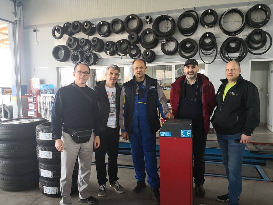 Budući stručnjaci za aute ići će na praksu iz Buja u Njemačku