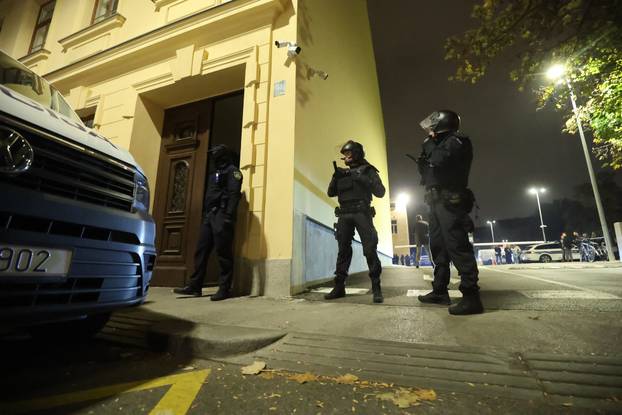 Zagreb: Interventna policija i muškarci s prekrivenim licem uoči otvorenja ovogodišnjih Dana srpske kulture