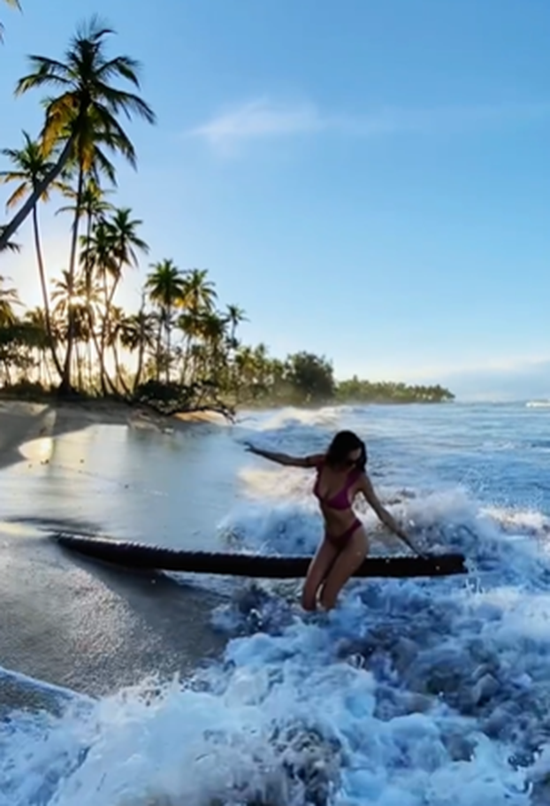 FOTO Prava ljepotica: Nova supruga slovenskog premijera ne boji se pozirati u tangama