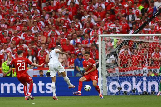 Slovenija - Danska 1-1: Bivši igrač Osijeka susjedima donio bod na Euru nakon 24 godine...