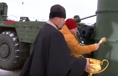 Ruski svećenici blagoslovili su rakete: 'Oni nas žele osvojiti'