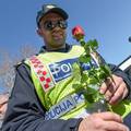 Policajci u Zadru i Šibeniku su zaustavljali žene i darivali ruže