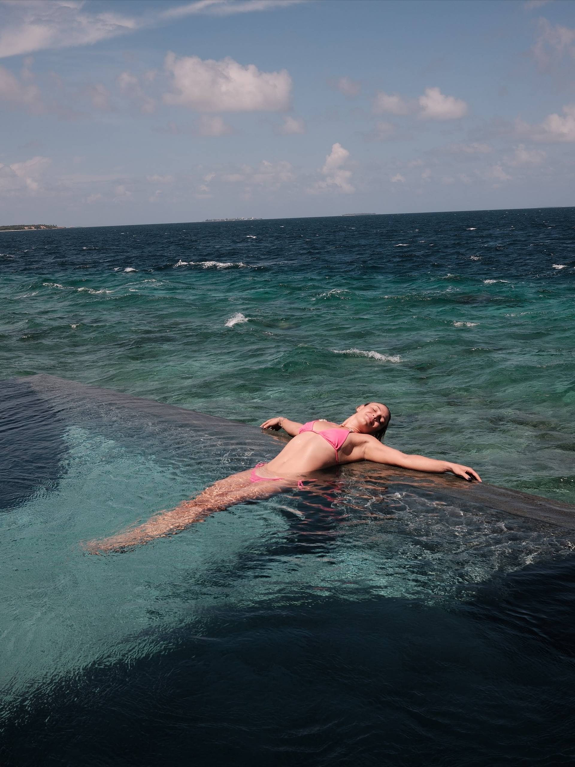 FOTO Dok Hrvati vade kapute, Donna Vekić pali mreže fotkama u badiću. Brčka se na Maldivima