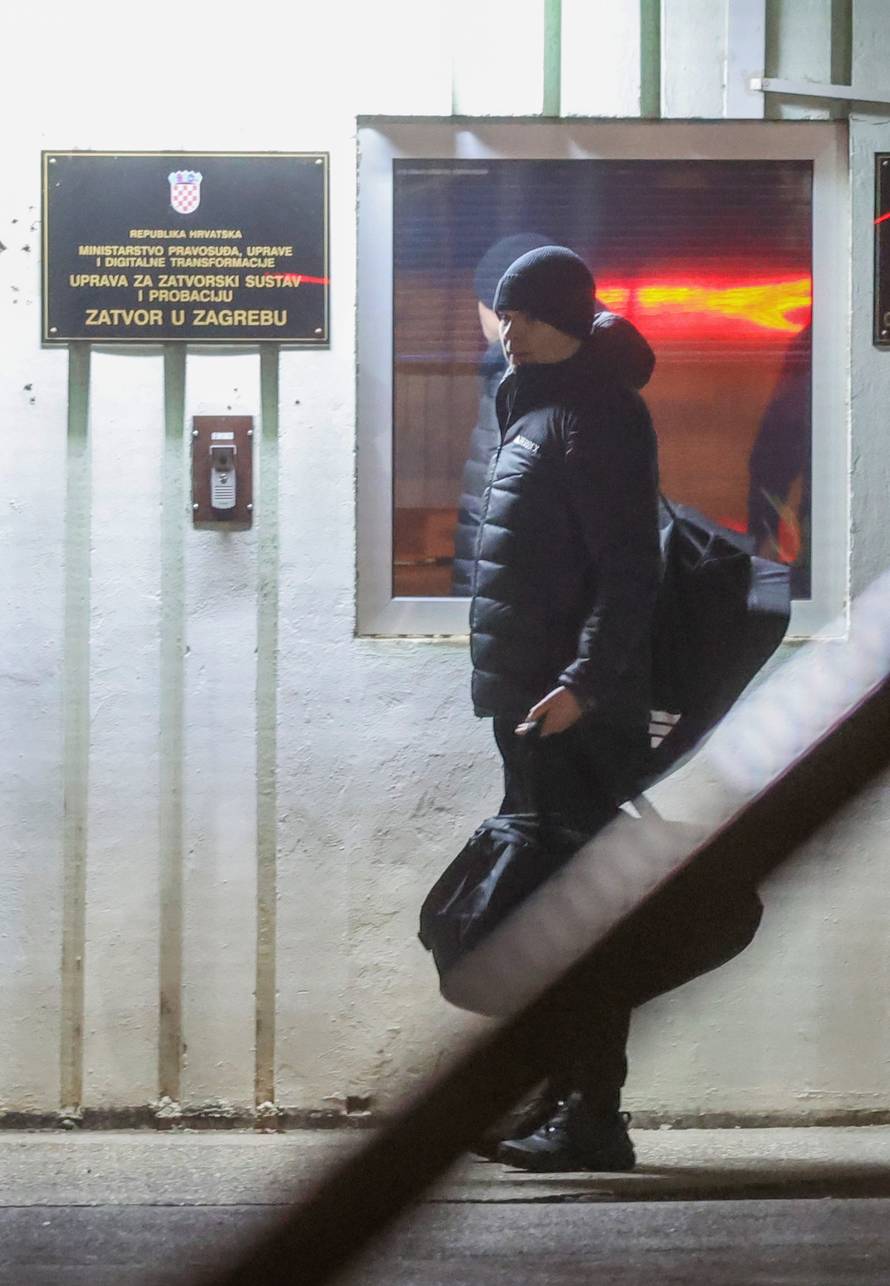 Zagreb: Nikola Petrač došao je u remetinečki zatvor radi izdržavanja kazne zbog afere "Mikroskopi"