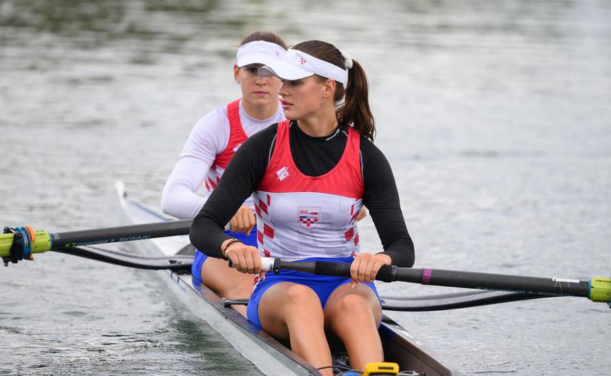 Zagreb: Uoči odlaska na Svjetsko veslačko prvenstvo održano je medijsko druženje s veslačima i veslačicama