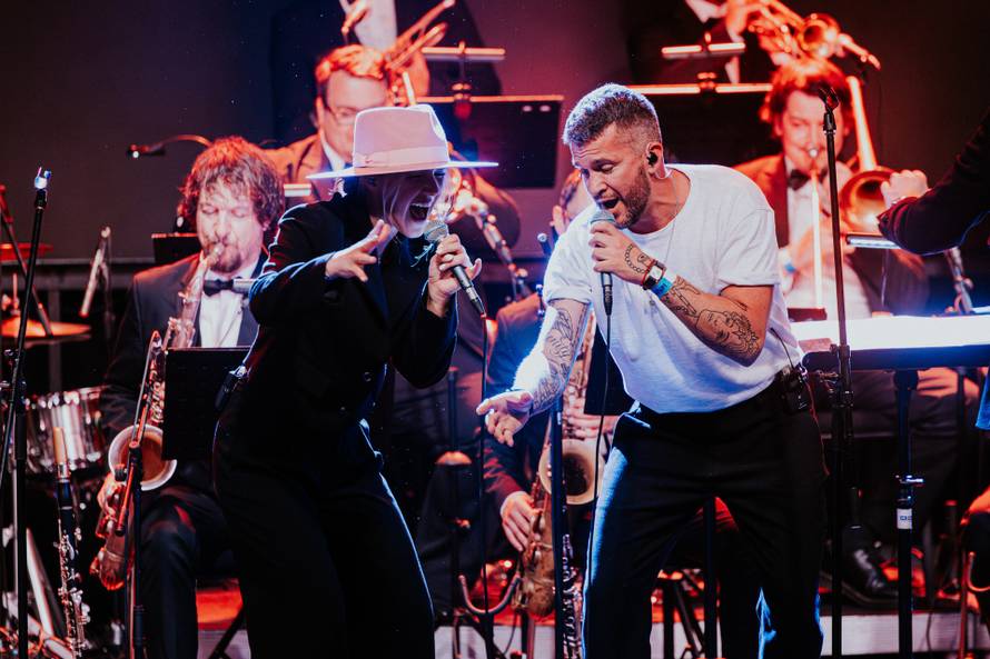 Najveći hitovi Zagrebačkog festivala ispunili su jučer prepunu Tvornicu kulture