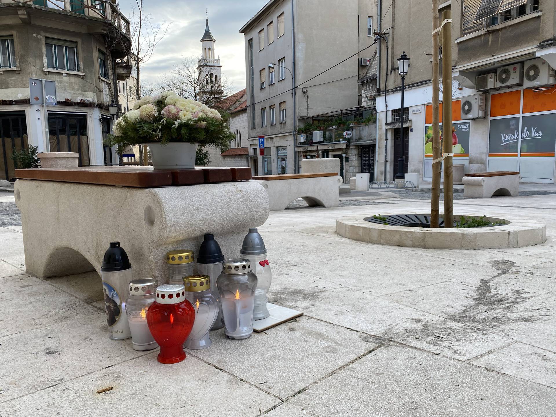 Zavadlav zbog nesanice pod terapijom, lampioni i cvijeće u Splitu na ruti krvavog pohoda