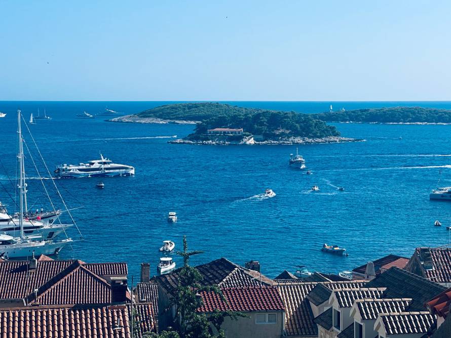 Digitalna transformacija prodaje karata i podrške