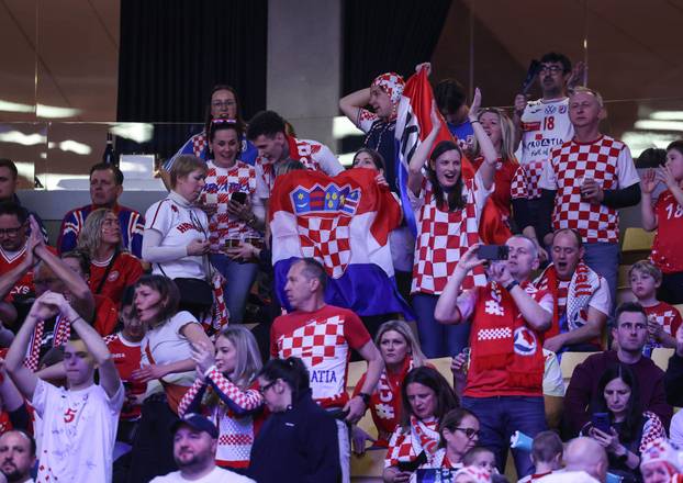 Navijači na utakmici između Islanda i Hrvatske u borbi za treće mjesto EHF Europskog prvenstva