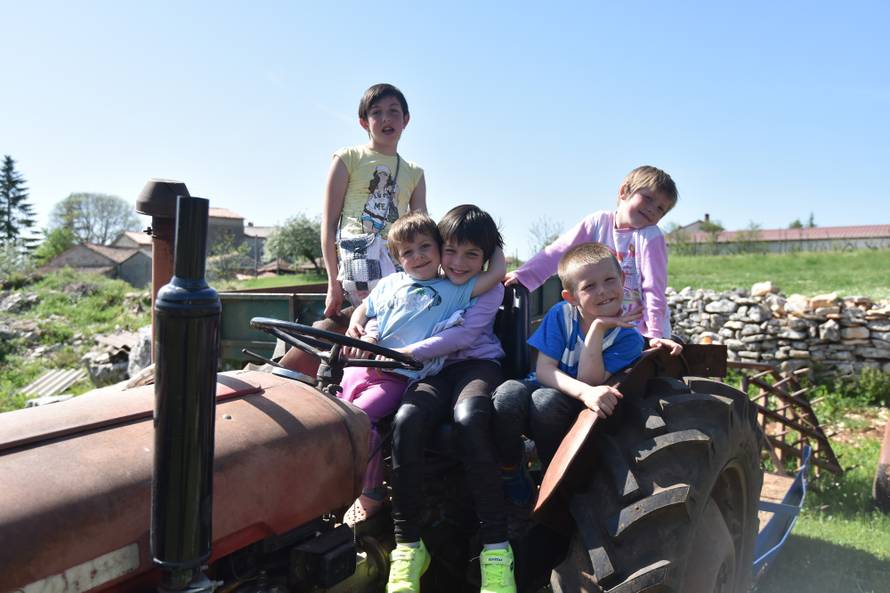 Tate od formata: 'Ručak za nas sedmero kuham od 10 ujutro'