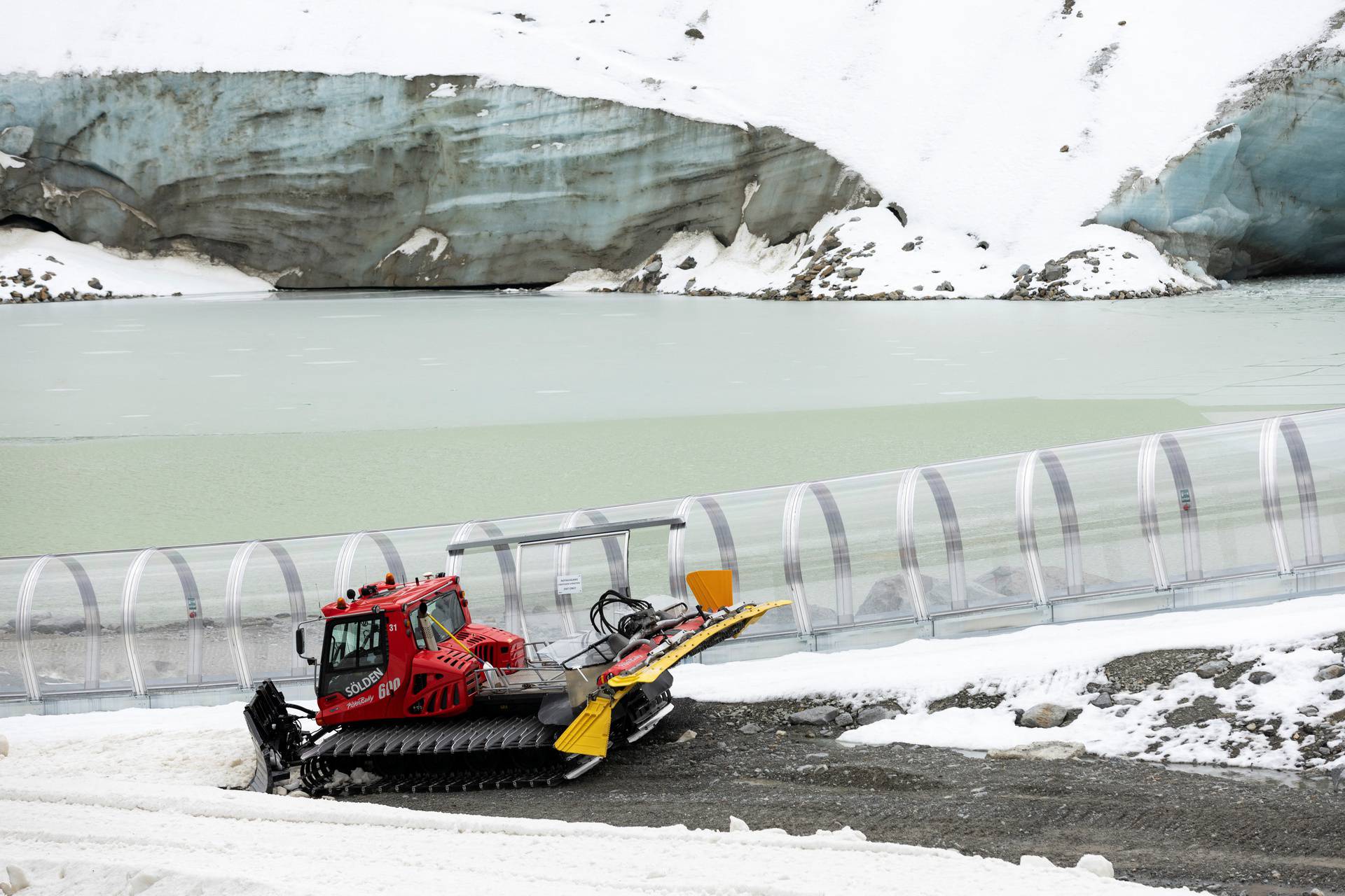 Warm weather causes troubles to prepare slopes for the upcoming ski season in Austria