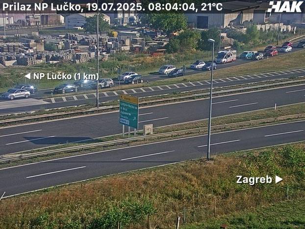Pogledajte snimke s kamera: Gužve od jutra, na Lučkom čak 8 kilometara, na Trakošćanu 6 km