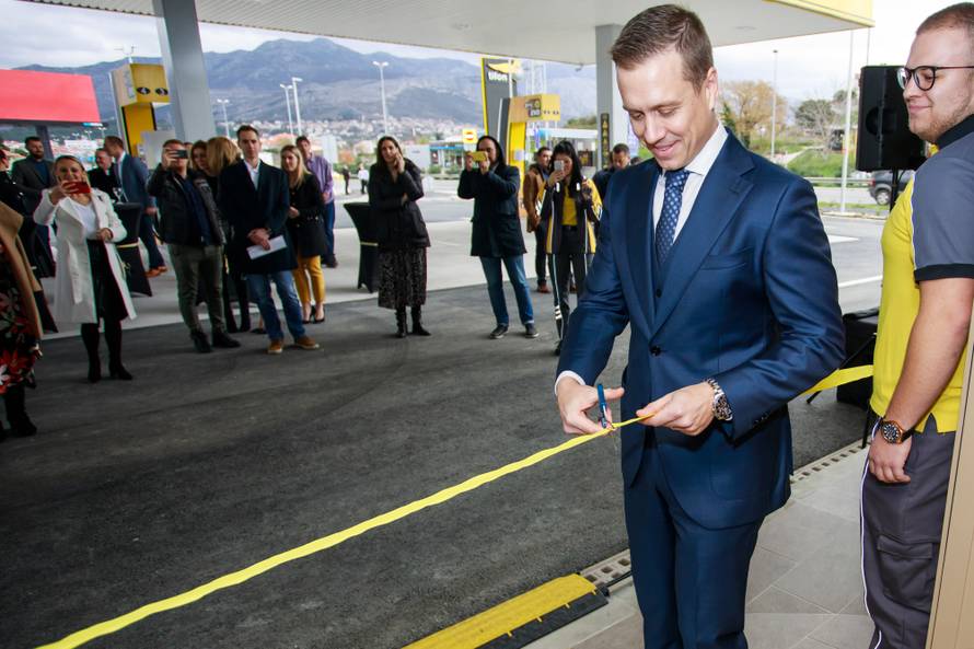 Tifon otvorio prvo prodajno mjesto u gradu Splitu!