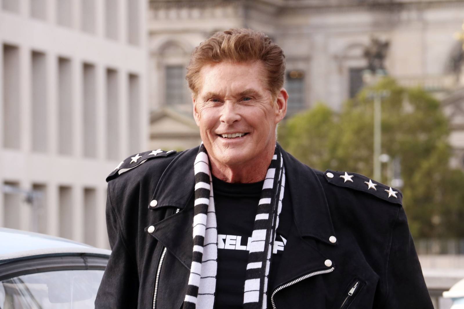 David Hasselhoff honks with Trabi drivers 'Looking for Freedom' in Berlin