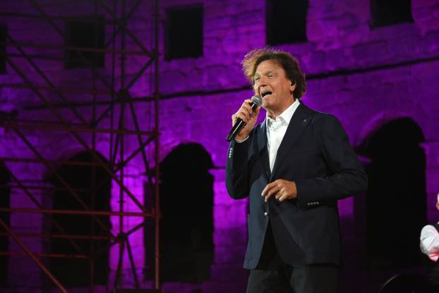 Koncert Zdravka Čolića u Areni u Puli