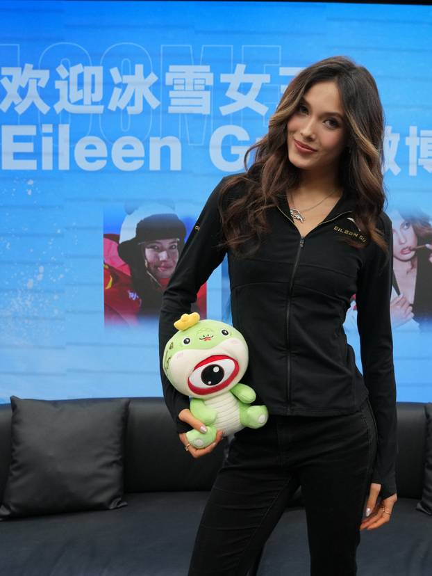 FOTO Ova olimpijka može sve. Na skijama osvaja medalje, a u tangicama podsjeća da je model