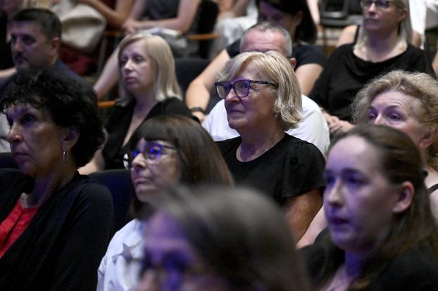 Zagreb: Komemoracija za nedavno preminulu hrvatsku spisateljicu, novinarku i feministkinju Slavenku Drakulic