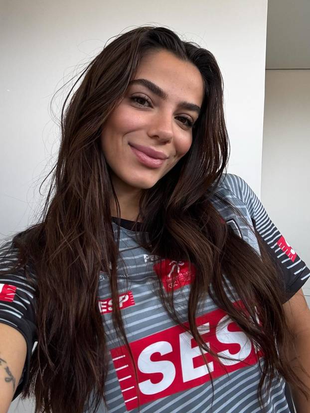 Nogometna zvijezda u središtu skandala: 'Pitao je možemo li sestra i ja obje s njim u krevet'