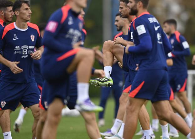 Zagreb: Hrvaski nogometni reprezetativci odradili trening na Maksimiru