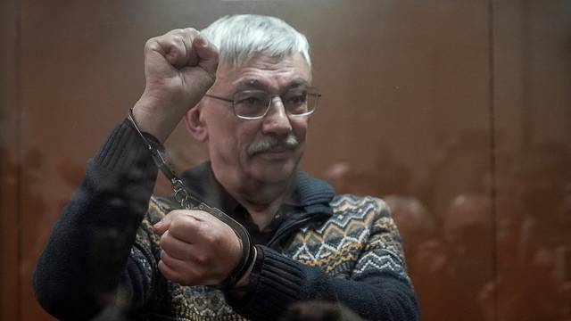 Russia jails rights campaigner Orlov for 2-1/2 years