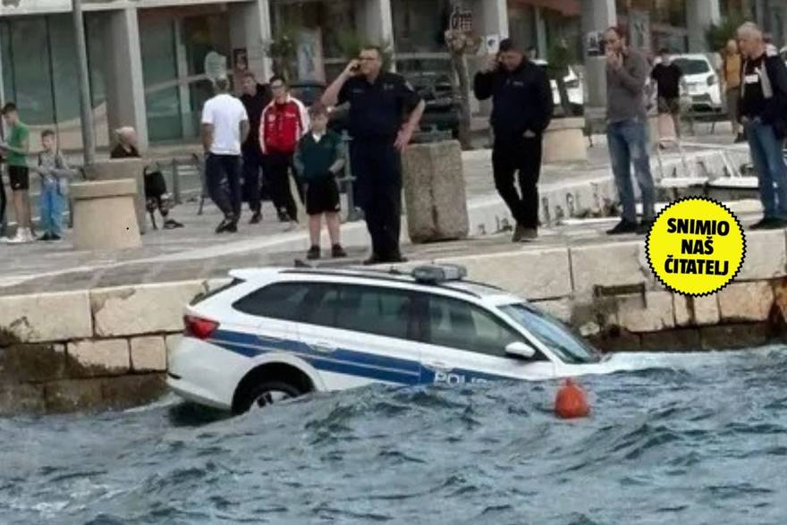 Policijski automobil pao u more