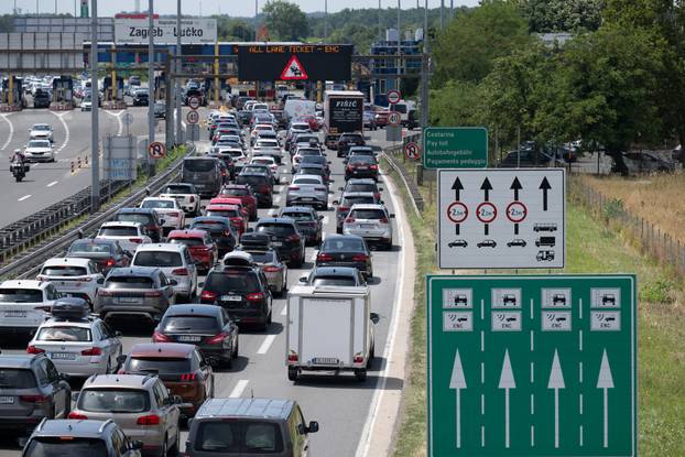 Zagreb: Gužve na naplatnoj postaji Lučko