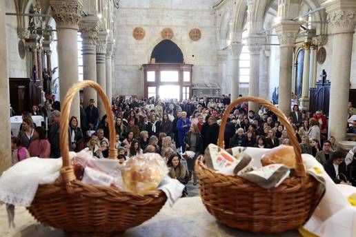 'SRETAN USKRS!' Katolici diljem svijeta slave najve&cacute;i kr&scaron;&cacute;anski blagdan. Evo par zanimljivosti