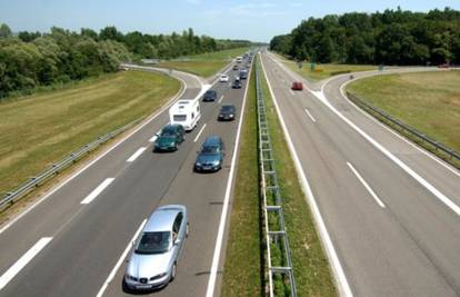 Oglašivačke tvrtke bijesne jer pomiču reklame od autoceste