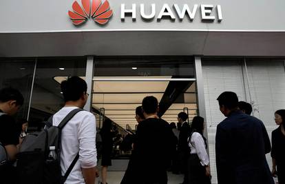 SAD udara na  Huawei: Povlače dozvole za isporuke čipova