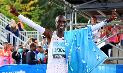 Fenomenalni Kenijac Kipchoge popravio vlastiti svjetski rekord