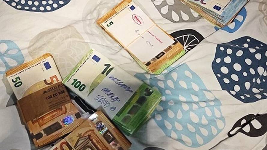 FOTO U Staroj Gradiški pokušao prijeći granicu s preko 32.000 eura u kešu, odmah ga kaznili