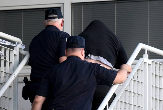 Zagreb: Dovođenje osumljičenika za ubojstvo u Dubravi 