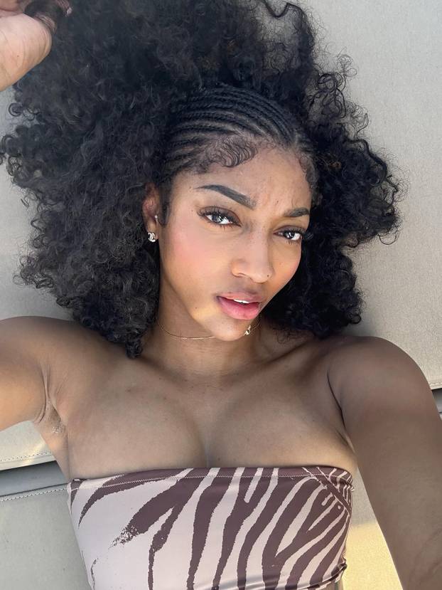 FOTO Dominira u sportu, bori se za prava žena i nosi revije. Ona je definicija košarkaškog anđela