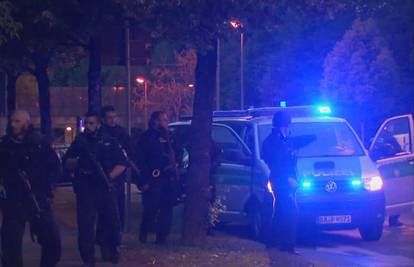 Napad u Njemačkoj: Četvero ljudi mladić je izrezao nožem