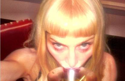 Madonna na Instagramu: Prva fotografija pa odmah dekolte