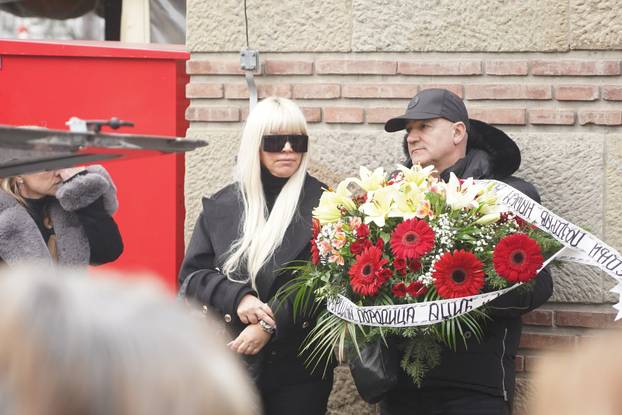 Beograd: Sahranjen Milan Laća Radulović, sin Marine Tucaković